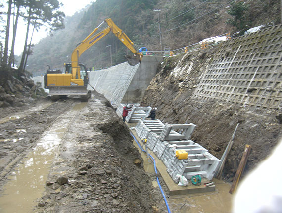 多賀醒井線補助道路整備工事・メイン３