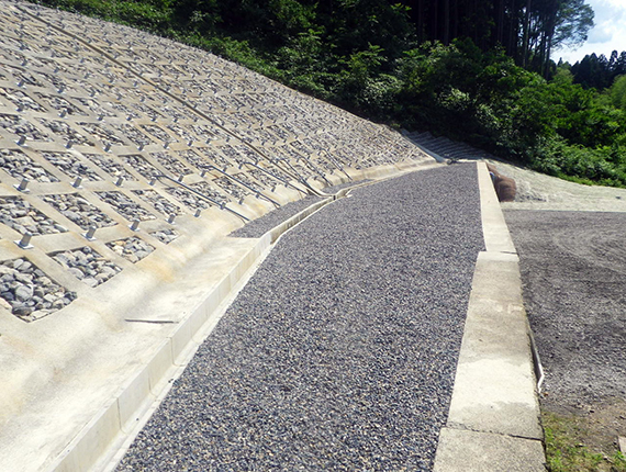 成谷補助急傾斜地崩壊対策（総流防）工事・メイン３